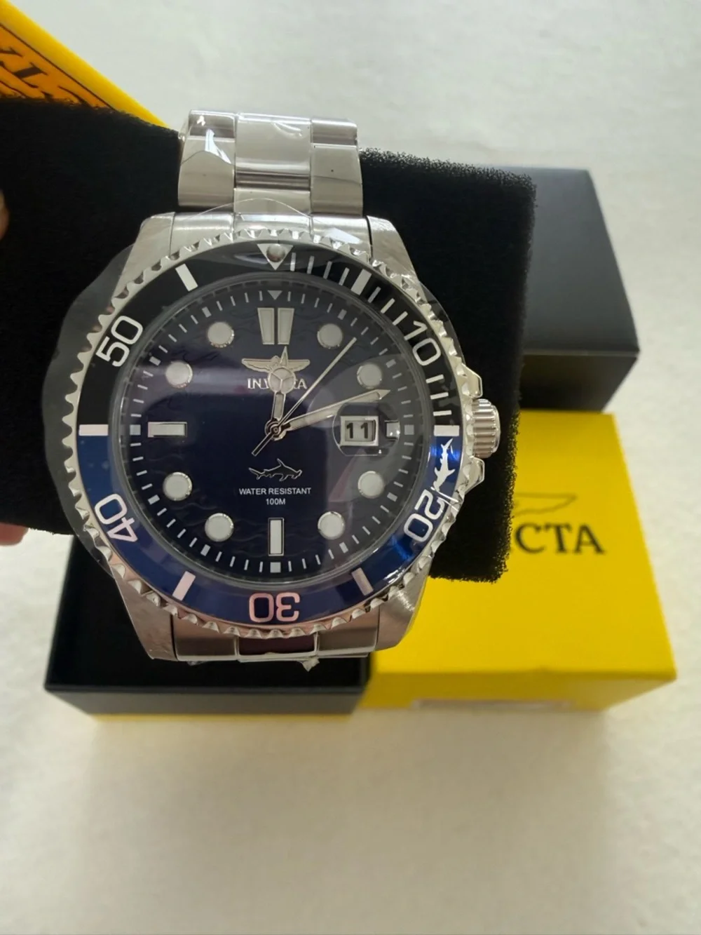 Invicta Men’s 44716 Pro Diver-Black and Blue
